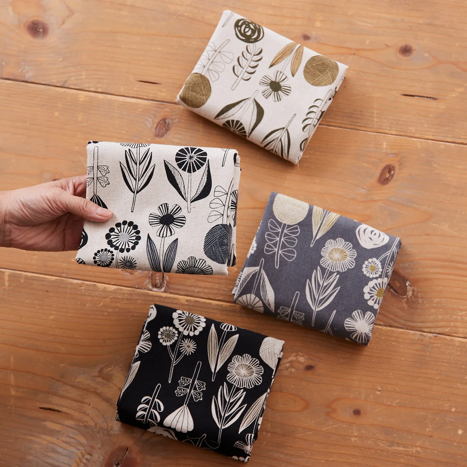 Bloom by bookhou - Flower Cotton Linen Canvas EKX-1400-2